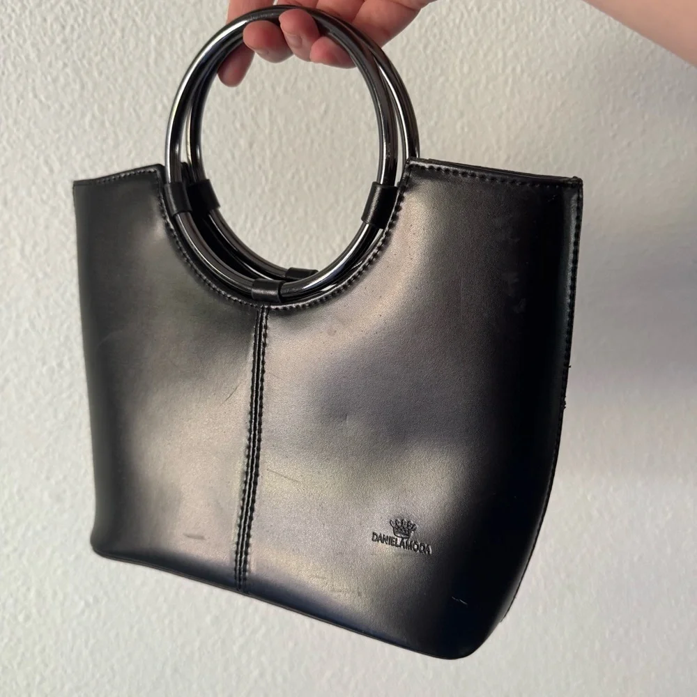 Daniela Moda Vera Pelle Leather Ring Handbag Made in Italy Sleek Chic Minimalist - Picture 2 of 13